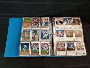 lot 63 image: Misc Baseball Card Collection from 1993 Upper Deck