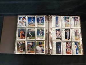 lot 70 image: Misc Baseball Card Collection from 1990 Upper Deck