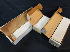lot 74 image: (3) Boxes 1989 Upper Deck Single Cards