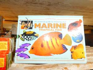 lot 134 image: Tankmaster Guide to Choosing Your Marine Tropical Fish  Aquarium Lights