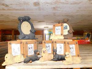 lot 125 image: New K-9 Picture Frames