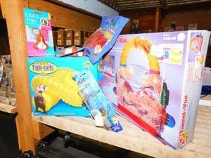 lot 121 image: Flex-E Fun-Nets  2 Clip & Trims  Chew Proof Water Bottle  Tunnel-Vue Hamster House