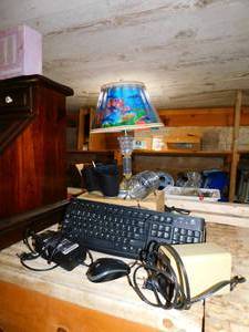 lot 113 image: Office Supplies
