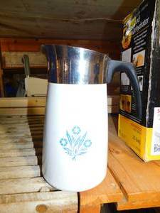 lot 108 image: White Pitcher