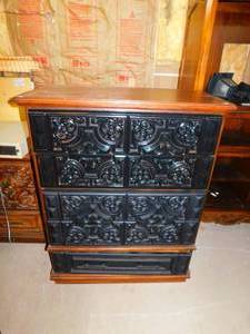 lot 103 image: Dresser