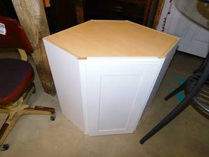 lot 99 image: RSI White Cabinet