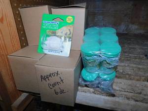 lot 9 image: New Turtle Food and Turtle Tank Neutralizers