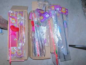 lot 41 image: New Amazing Cat Toys