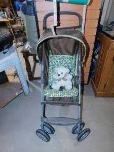 lot 51 image: Push Baby Stroller