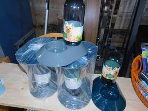 lot 74 image: 4 New Water Fountains for Small Dogs or Cats