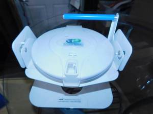lot 75 image: New e-Pill Station Locked Automatic Pill Dispenser with Tipper