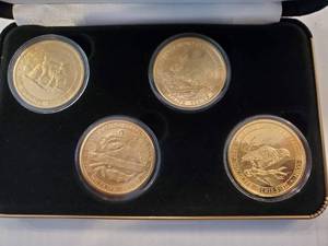 lot 36 image: Grand Casino Wildlife Collector Coins (1997)