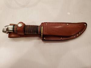 lot 21 image: Western U.S.A. L66 (Brass Finger Guard) Hunting Knife