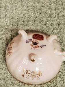 lot 75 image: Tea cup saucer set.