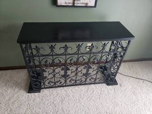lot 8 image: Decorative Sofa  Hall Table