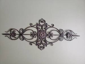 lot 11 image: Decorative Wall Hanging