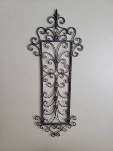 lot 13 image: Decorative Wall Hanging