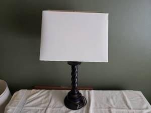 lot 36 image: Small Decorative Lamp