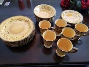 lot 48 image: Dinnerware Set - Plates, Bowls, Coffee Cups