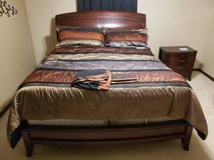 lot 54 image: California King Size Bed Set & Sleep Number