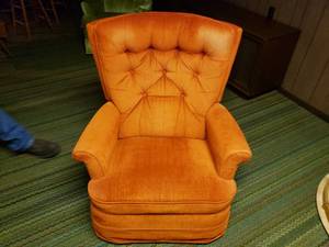 lot 60 image: Vintage Orange Recliner