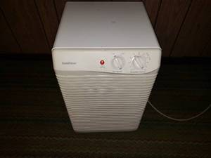 lot 75 image: GoldStar 30 Pint Dehumidifier