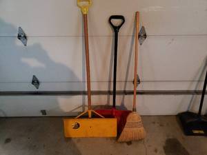 lot 77 image: 2 Snow Shovels and Broom