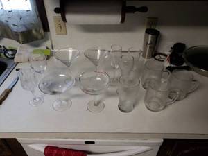 lot 98 image: Miscellaneous Lot of Glassware