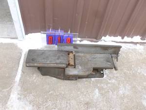 lot 18 image: Toro 4 jointer only no stand or motor included. Used condition. As shown.