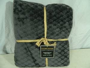 New Brushed Diamond Velvet Throw