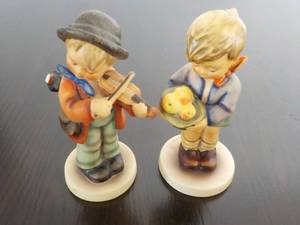 lot 4 image: Hummel boy Figurine exclusive edit...