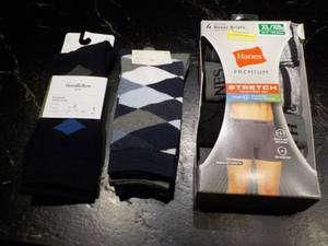 lot 23 image: Mens Dress Socks and 4 Pair Boxer ...