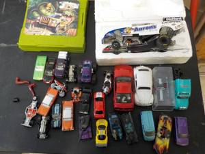 lot 74 image: Die Cast Replica, Match Box Cars an...