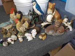 lot 91 image: Animal Dcor...
