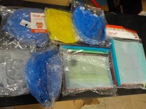 lot 134 image: Silicon Reusable Bags and Lids...