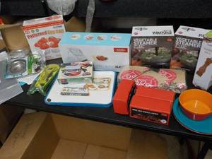 lot 150 image: Lot of Kitchen Supplies and Gadgets...