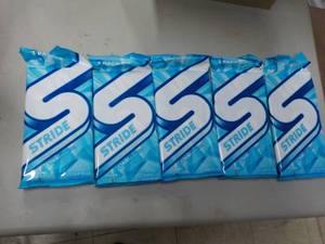 lot 185 image: 5 - 3 packs of 14 Sticks Stride Icy...