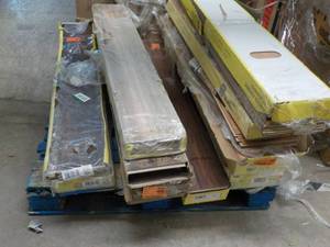 lot 214 image: 16 Boxes Traffic Master Mismarked a...