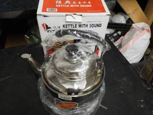 lot 275 image: YIXINJINGPIN Kettle with Sound...