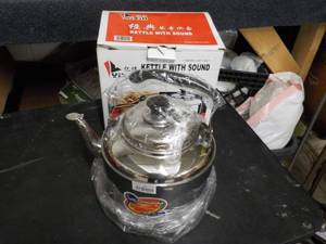lot 277 image: YIXINJINGPIN Kettle with Sound...