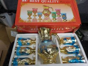lot 284 image: 7 Piece Pitcher and Glass Set...