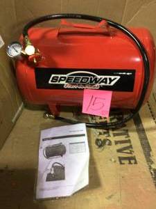 lot 15 image: 5 Gal. Portable Air Tank by SPEEDWAY in good condition 
