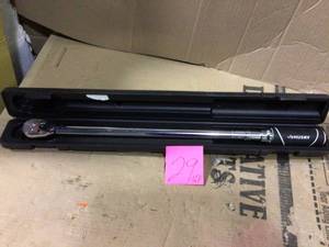 lot 29 image: 50 ft.lbs. to 250 ft.lbs. 12 in. Drive Torque Wrench by Husky in good condition 