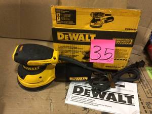 lot 35 image: 3 Amp Corded 5 in. Variable Speed Random Orbital Sander by DEWALT in good condition 