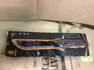 lot 64 image: Gator Machete Jr with 10.75 in. Blade (Sheath Included) by Gerber in good condition 