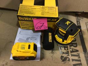 lot 67 image: Dewalt 20V MAX XR Brushless Variable Speed Random Orbital Sander (Tool Only) in good condition 