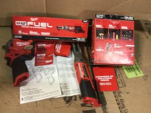 lot 77 image: M12 FUEL 12-Volt Lithium-Ion Brushless Cordless Stubby 38 in. Impact Wrench and Ratchet Kit (Tool-Only Kit) by Milwaukee in good condition 