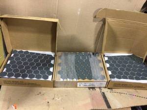 Daltile Color Wheel Mosaic Hexagon Chalkboard in good condition&nbsp