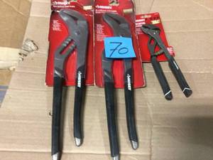 16 in. Groove Joint Pliers by Husky in good condition&nbsp