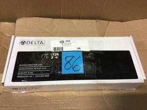 Modern Single Hole Single-Handle Bathroom Faucet in Chrome by Delta in good condition&nbsp